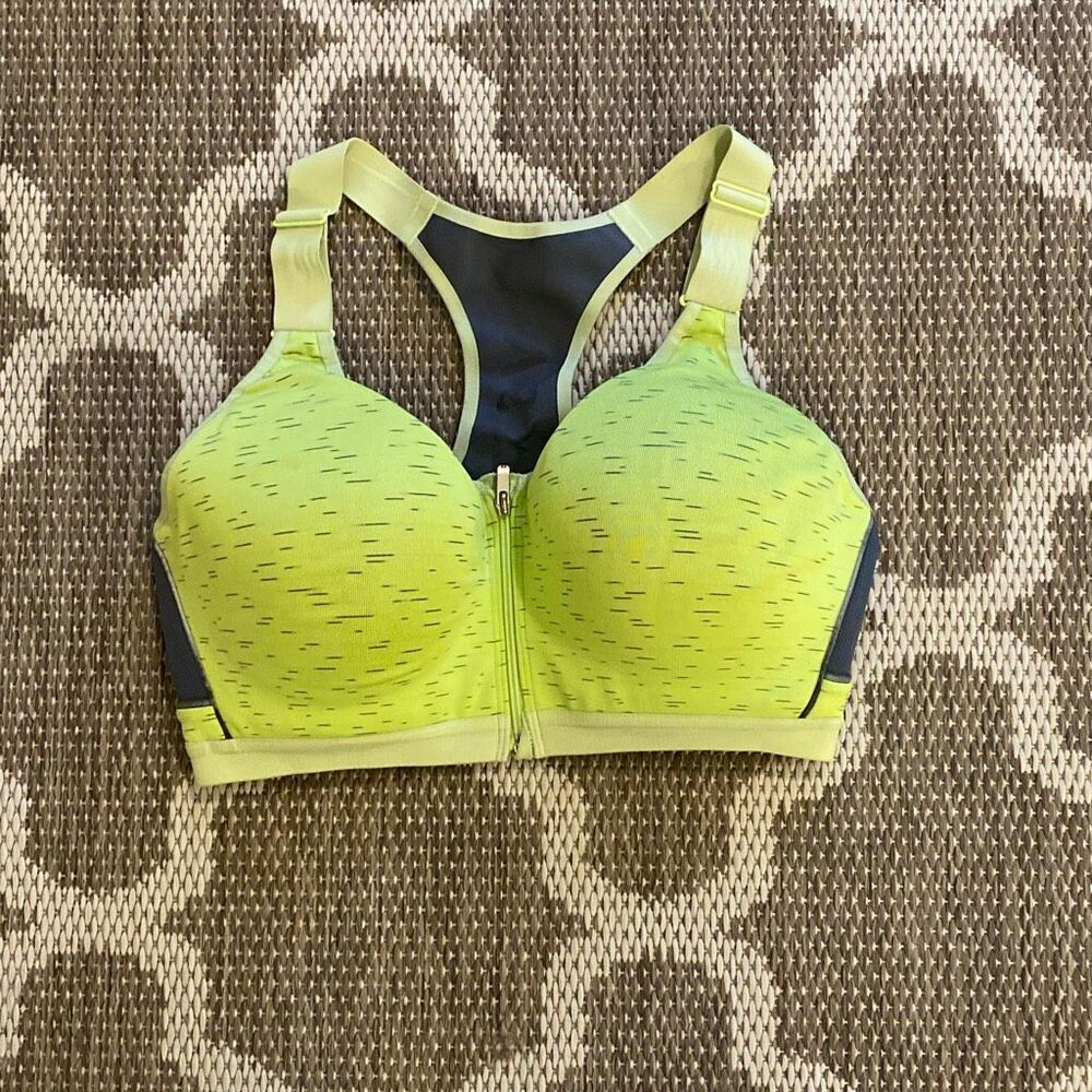 Victoria’s Secret sports bra size 36DD